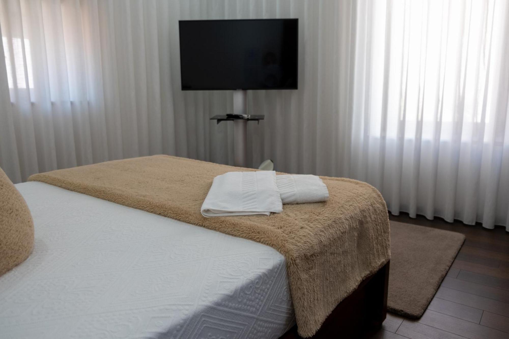 Deluxe Villa Home, Peace & Spa Віла-ду-Конде Екстер'єр фото